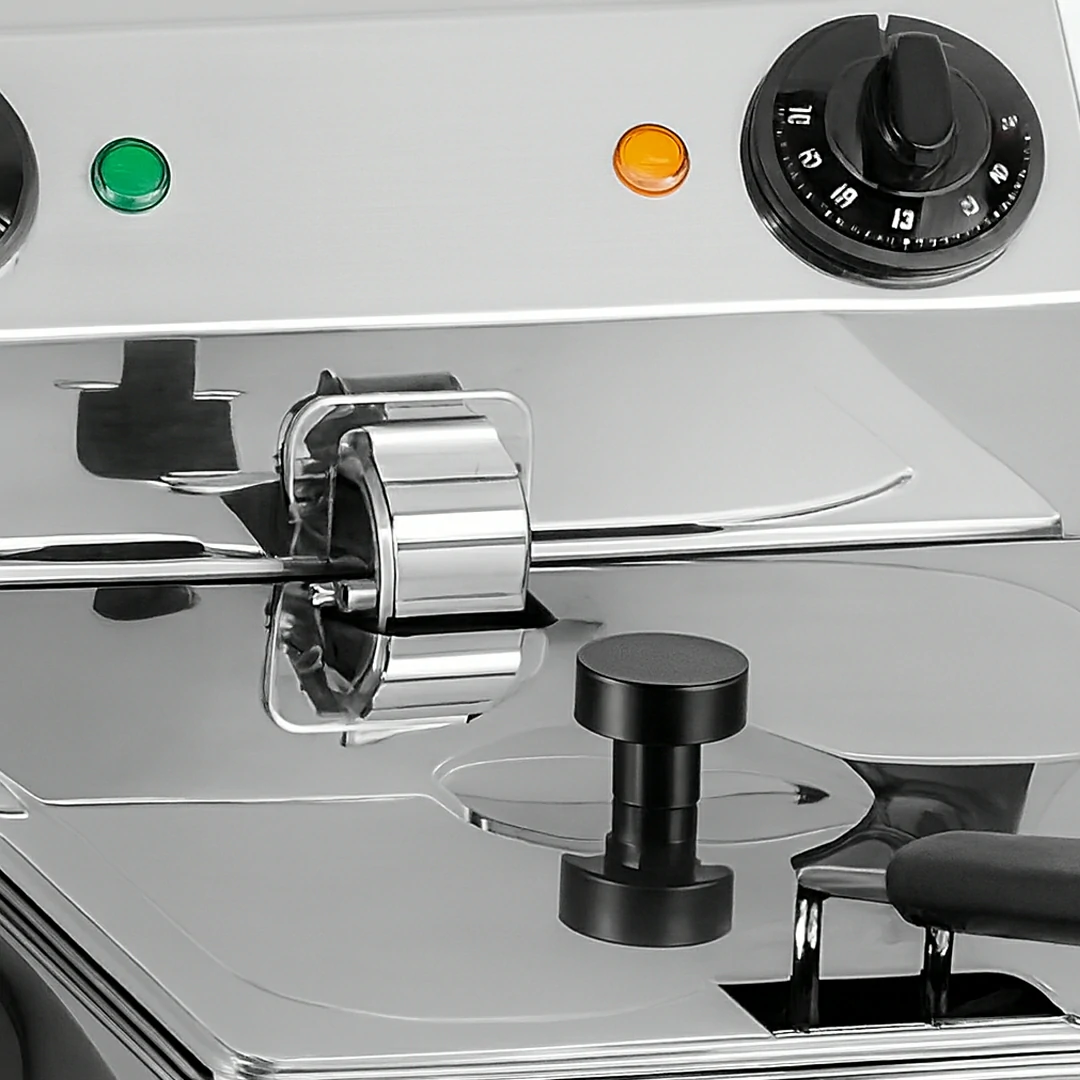 Friteuse inox avec robinet de vidange en façade 1 cuve