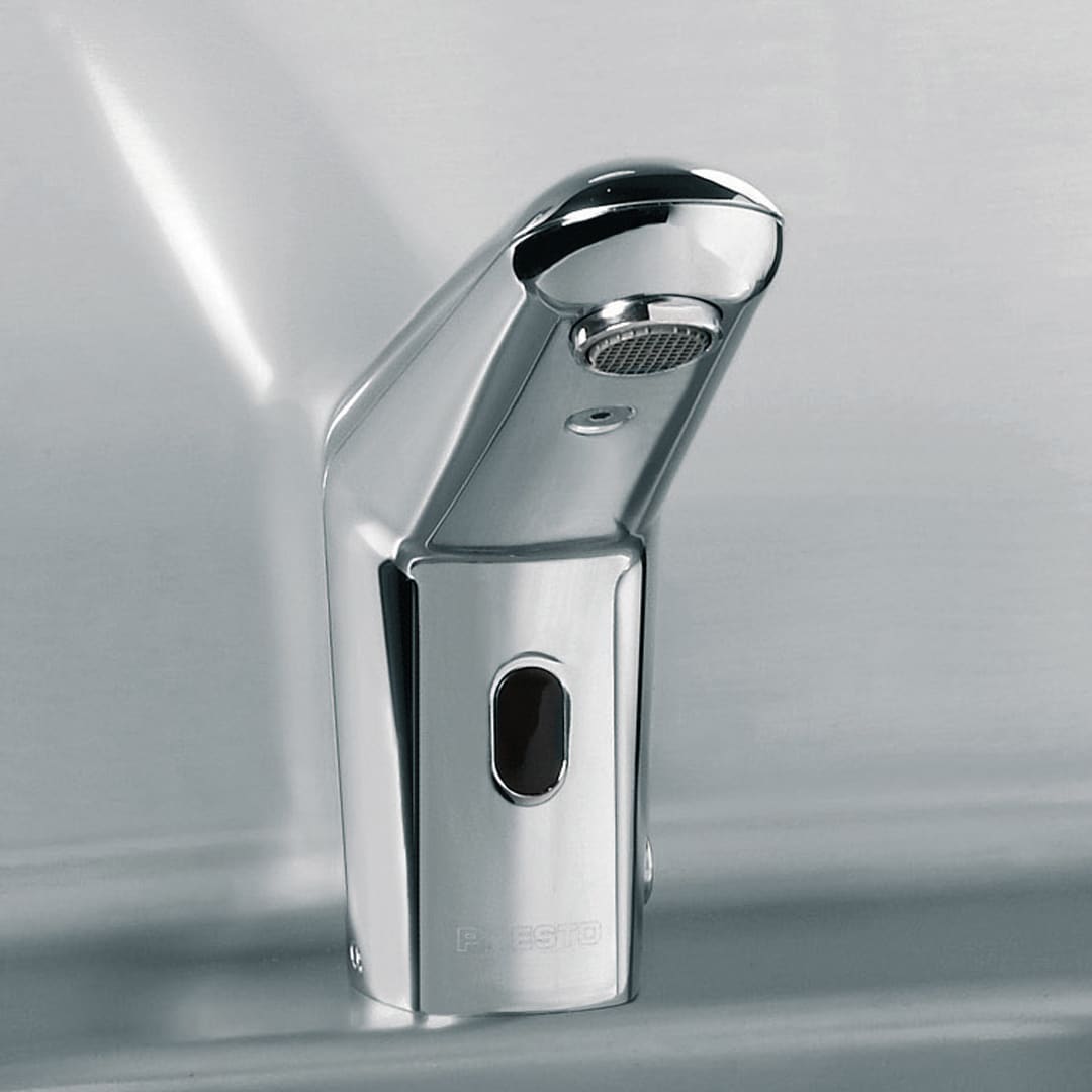 Robinetterie cuisine mitigeur à commande électronique débit 3 l/mn
